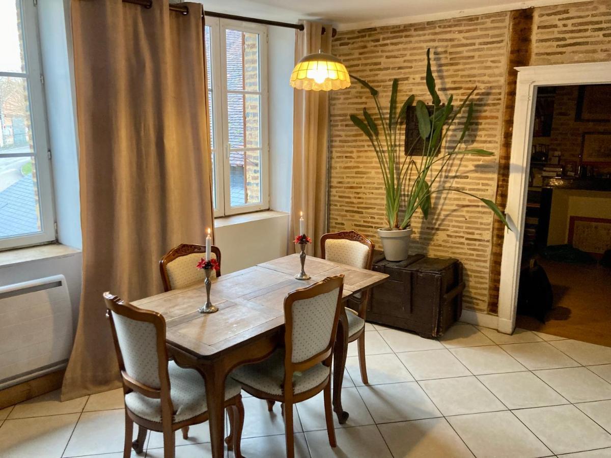 L Annonce N Est Pas D Actualite Ne Pas Prendre De Reservation Villa Saint-Fargeau  Exterior photo