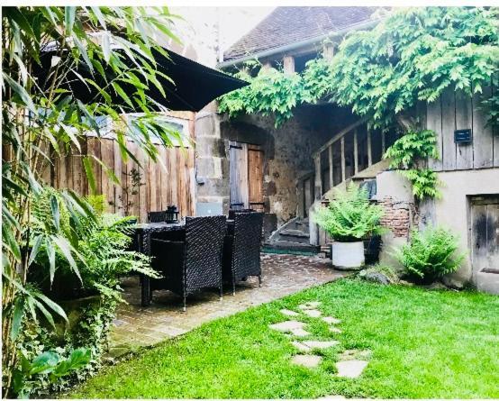 L Annonce N Est Pas D Actualite Ne Pas Prendre De Reservation Villa Saint-Fargeau  Exterior photo